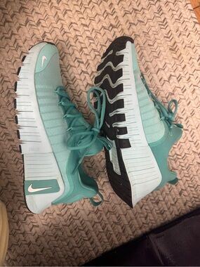 Nike Women's Metcon Teal-Mint Athletic Running Shoes